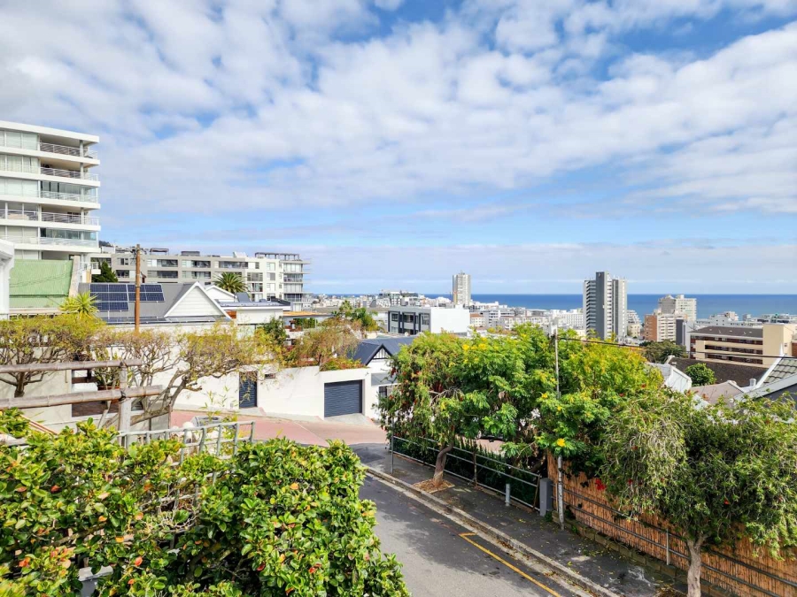 2 Bedroom Property for Sale in Sea Point Western Cape